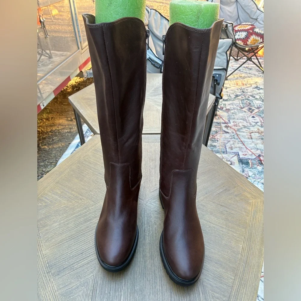 NWOT ROCKPORT IVETTE WATERPROOF CASUAL BOOTS SIZE 8.5